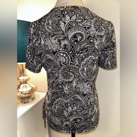 Michael Kors Ladies Short Sleeve Surplus Front Black & White Knit Blouse Mint! - Picture 3 of 6